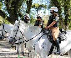 Inédito desfile motorizado da PM passa por cartões-postais da capital em alusão aos 166 anos da Corporação