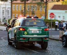 Inédito desfile motorizado da PM passa por cartões-postais da capital em alusão aos 166 anos da Corporação