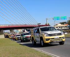 Inédito desfile motorizado da PM passa por cartões-postais da capital em alusão aos 166 anos da Corporação