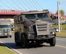 Inédito desfile motorizado da PM passa por cartões-postais da capital em alusão aos 166 anos da Corporação
