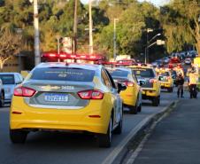 Inédito desfile motorizado da PM passa por cartões-postais da capital em alusão aos 166 anos da Corporação