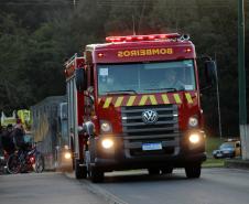 Inédito desfile motorizado da PM passa por cartões-postais da capital em alusão aos 166 anos da Corporação