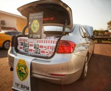 Em situações distintas, policiais militares apreendem mais de 12 quilos de maconha e 30 caixas de cigarros contrabandeados no Oeste do estado