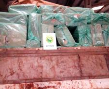 Caminhão com 30 mil pacotes de cigarro é apreendido pelo BPFron no Oeste do estado