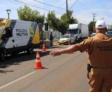 Blitz educativa sobre a Semana Nacional de Trânsito envolve PM e órgãos municipais em Pato Branco