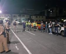 Cigarros e essências contrabandeados são apreendidos e 15 estabelecimentos fechados pela PM durante Operação AIFU na Capital