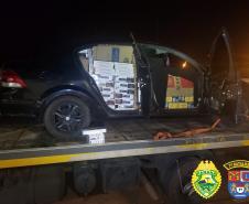 Carro com rádio comunicador lotado de cigarros paraguaios é apreendido pela PM em Cidade Gaúcha (PR)