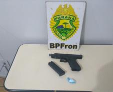 BPFron apreende cigarros e arma durante ações da Operação Hórus no Oeste do PR