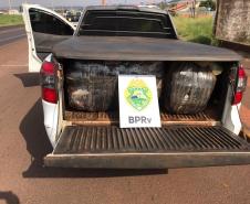 Carro furtado em Joinville (SC) é apreendido pelo BPRv com mais de 100 quilos de Skunk no Oeste do Paraná