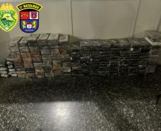 PM intercepta carga de 218 quilos de cocaína que iria para o Porto de Paranaguá; quatro são presos