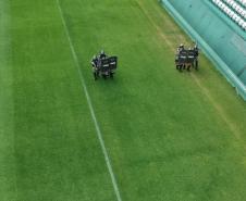 Companhia de Choque faz treinamento no estádio Couto Pereira, em Curitiba