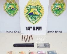 No Oeste do estado, PM prende cinco pessoas e apreende arma de fogo, munições e drogas