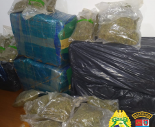 BPRv apreende quase 150 quilos de maconha e R$ 100 mil em eletrônicos no paraná