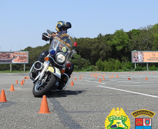 Policiais do BPRv participam de treinamento em motocicletas na Região Metropolitana de Curitiba (RMC)