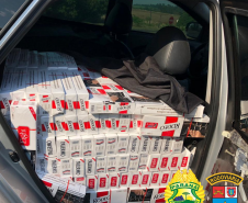 BPRv apreende dois carros carregados com três mil cigarros e dois equipados com rádio transmissor no Paraná
