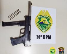 No Oeste do estado, PM prende cinco pessoas e apreende arma de fogo, munições e drogas
