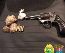 BPRv apreende arma de fogo e drogas durante patrulhamento em Cascavel (PR)