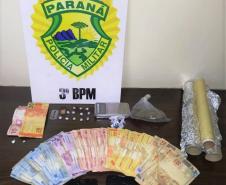 No Sudoeste do estado, PM encaminha cinco pessoas e apreende drogas e dinheiro em situações distintas