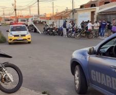 Na RMC, PM prende duas pessoas e apreende mais de um quilo de maconha e duas motocicletas