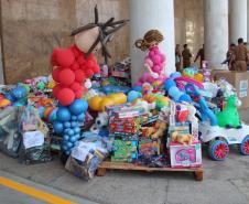 Polícia Militar doa quase 500 brinquedos a campanha Paraná Piá do Governo do Estado