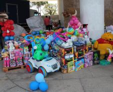 Polícia Militar doa quase 500 brinquedos a campanha Paraná Piá do Governo do Estado