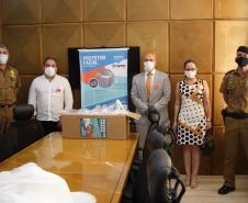 Comandante-Geral da PM recebe doação de 5 mil máscaras e face shields