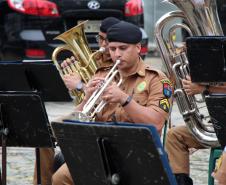 Banda de Música da PM faz apresentação em comemoração ao Dia do Professor em Curitiba