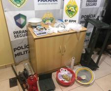 Mais de três quilos de cocaína são apreendidos pela PM em casa usada como refinaria de drogas em Cascavel (PR)