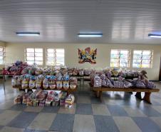 Campanha solidária promovida por PMs em rede social ajuda 71 famílias atendidas pela Equoterapia