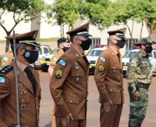 Militares estaduais e civis são condecorados com medalha em Francisco Beltrão