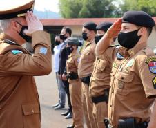 Militares estaduais e civis são condecorados com medalha em Francisco Beltrão