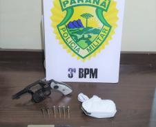 No Sudoeste, PM apreende quatro armas de fogo e drogas em situações distintas