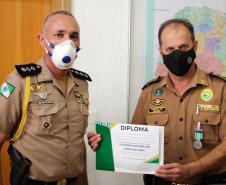 Subcomandante-Geral da PM recebe medalha Mérito Rodoviário e Mérito da Casa Militar