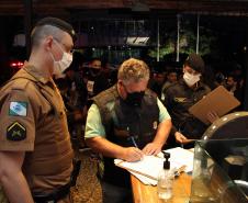 Ação Integrada de Fiscalização Urbana fecha 25 estabelecimentos comerciais em Curitiba