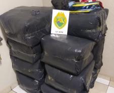 PM de Apucarana (PR) descobre paradeiro de autores de roubo à confecção e recupera 14 fardos de roupas