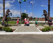 Natal Itinerante da Polícia Militar distribui mais de 4,5 mil brinquedos em bairros carentes de Curitiba