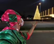 Natal Itinerante da Polícia Militar distribui mais de 4,5 mil brinquedos em bairros carentes de Curitiba