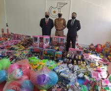 Natal Itinerante da Polícia Militar distribui mais de 4,5 mil brinquedos em bairros carentes de Curitiba