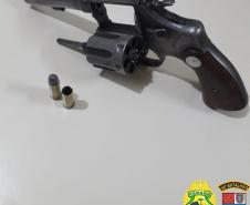 Em situações distintas, PM apreende duas armas de fogo durante abordagem em Reserva (PR)