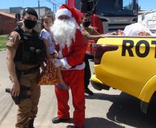 Batalhão da PM de Colombo, na RMC, entrega cerca de mil brinquedos durante ação de Natal