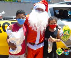 Batalhão da PM de Colombo, na RMC, entrega cerca de mil brinquedos durante ação de Natal