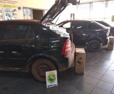 BPFron apreende quatro veículos carregados com quatro mil pacotes de cigarros contrabandeados em Guaíra (PR)