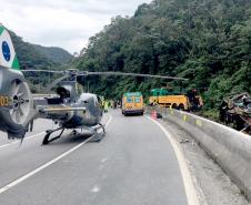 (ATUALIZADA) Forças de segurança e aeronaves atendem acidente de ônibus