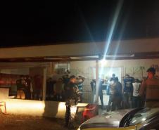 PM desencadeia Operação Lobo Bravo no Centro-Sul do estado, aborda 110 estabelecimentos comerciais, fecha seis e apreende duas armas de fogo