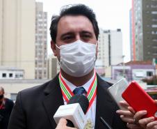 Governador participa de troca de Comando do Corpo de Bombeiro e entrega novas viaturas em Curitiba