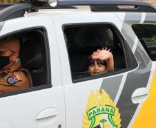 PM faz surpresa para criança aniversariante em Pontal do Paraná (PR), no Litoral
