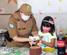 PM faz surpresa para criança aniversariante em Pontal do Paraná (PR), no Litoral