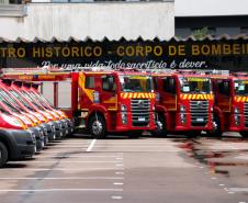 Governador participa de troca de Comando do Corpo de Bombeiro e entrega novas viaturas em Curitiba