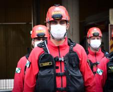 Governador participa de troca de Comando do Corpo de Bombeiro e entrega novas viaturas em Curitiba