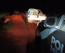 Durante patrulhamento, BPFron encontra dois veículos carregados com cigarros contrabandeados no Oeste do estado